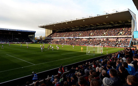 羽首日比赛 羽首日比赛